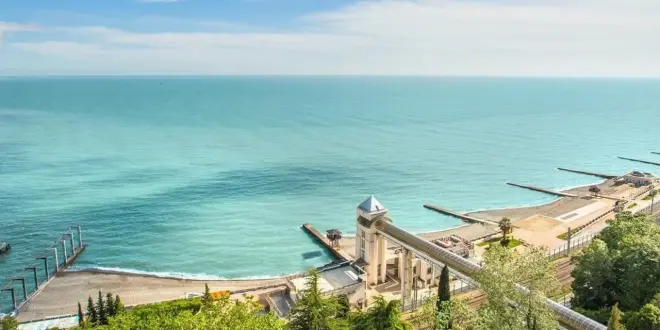 Приморье - район звезд спорта и бизнесменов на берегу моря, окруженный элитными отелями и старинными санаториями #1