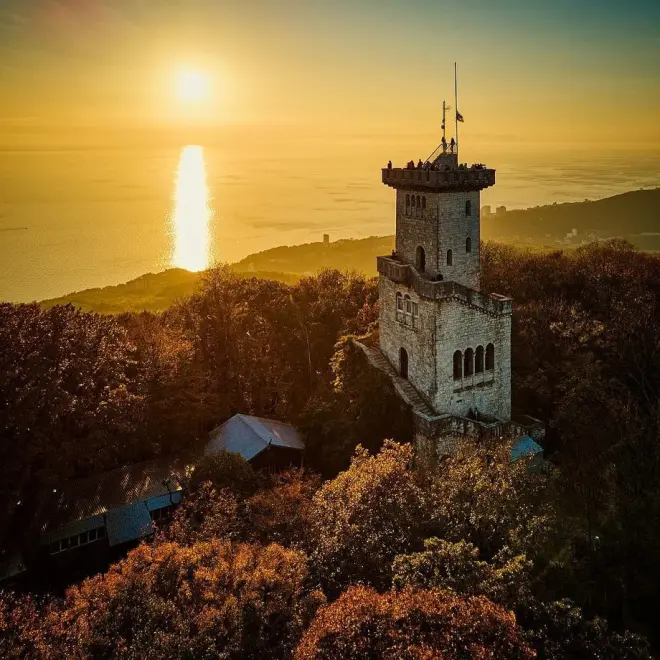 "Плакал от счастья, променяв большую квартиру в центре ЕКБ на студию в Сочи" #1