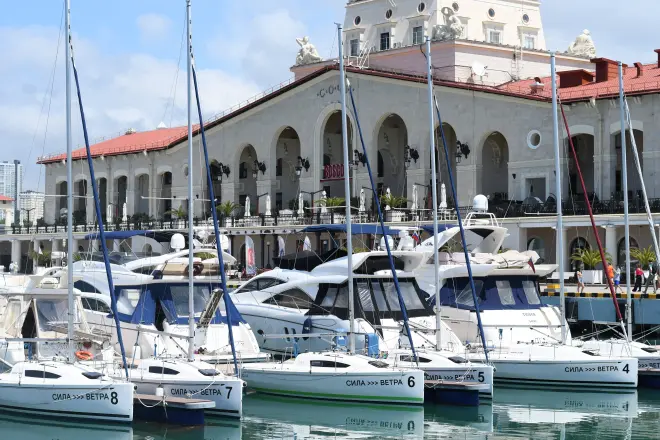 Центр Сочи - средоточие яркой жизни города, калейдоскоп эмоций и впечатлений, а также отличное место для насыщенной жизни #3