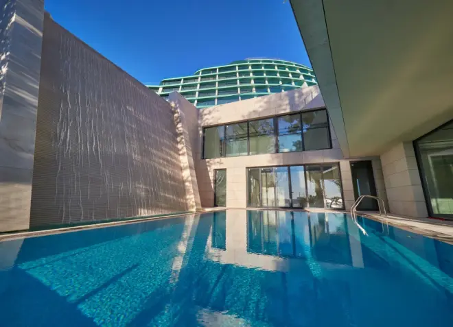 Соседство с президентом и 1 береговая линия: Reef Residence - недвижимость, не имеющая аналогов в Сочи