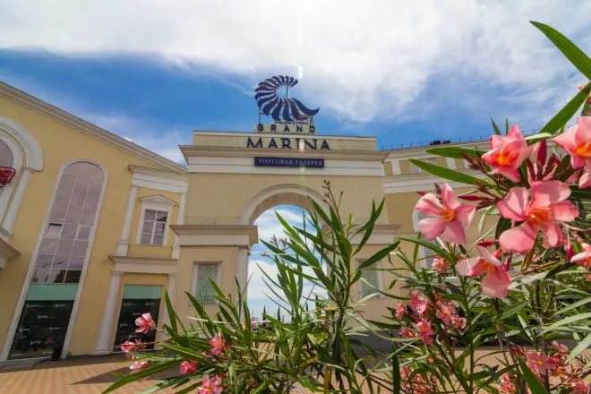 Красная Площадь в Сочи - образец элитной жизни на курорте #3