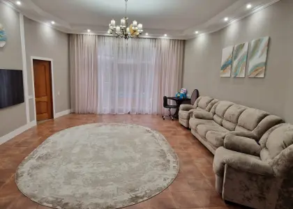 Дом, 372.4 м² - фото 1