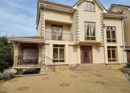 Дом, 284 м² - фото 1