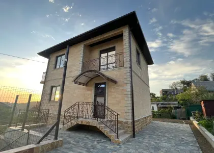 Дом, 140 м² - фото 1