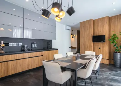 Шикарный дом с ремонтом и баней на дровах - фото 1