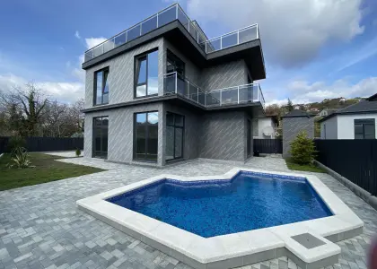 Дом, 240 м² - фото 1