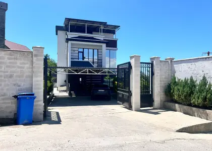 Дом, 222 м² - фото 1