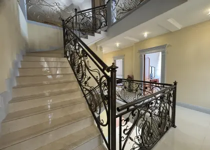 Дом, 470 м² - фото 1