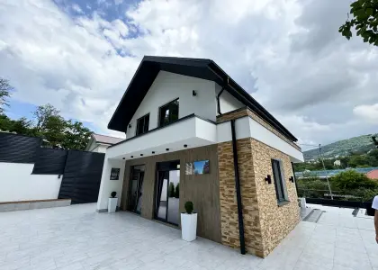 Дом, 178 м² - фото 1