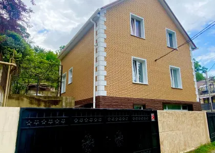 Дом, 180 м² - фото 1