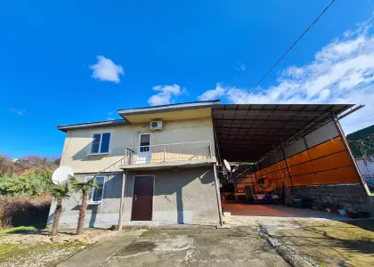 Дом, 240 м² - фото 1