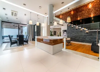 Дом, 280 м² - фото 1