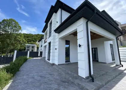 Дом, 230 м² - фото 1