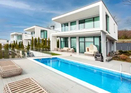 Дом в коттеджном городке, 220 м² - фото 1