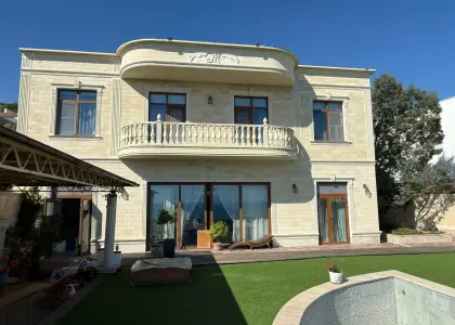 Дом, 370 м² - фото 1