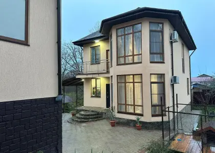 Дом, 250 м² - фото 1