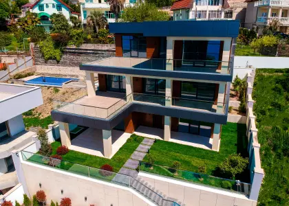 Элитный особняк с бассейном - фото 1