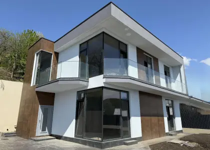 Дом, 189.7 м² - фото 1