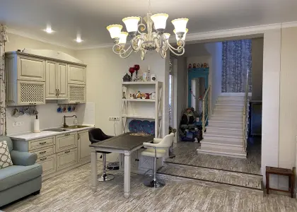 Дом, 170 м² - фото 1