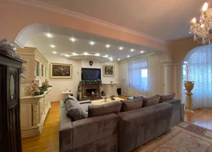 Дом в коттеджном городке, 540 м² - фото 1