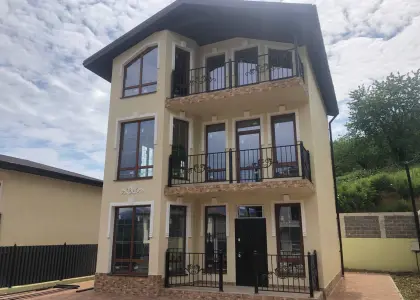 Дом в коттеджном городке, 191 м² - фото 1