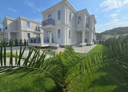 Дом, 195 м² - фото 1