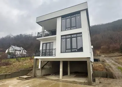 Дом, 220 м² - фото 1