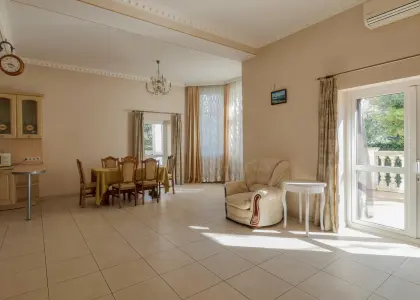 Дом, 400 м² - фото 1