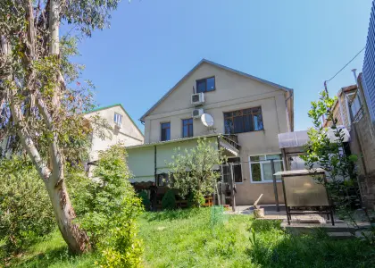 Дом в коттеджном городке, 242 м² - фото 1