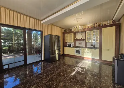 Дом, 270 м² - фото 1