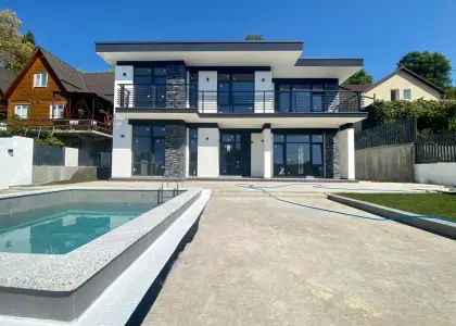 Дом, 300 м² - фото 1