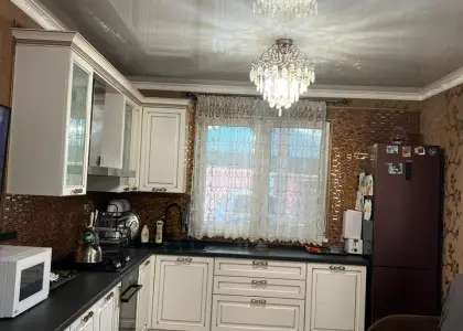 Дом, 200 м² - фото 1