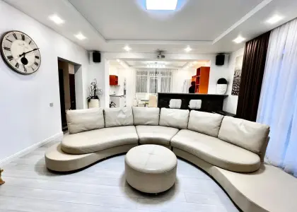 2-комнатная квартира, 130 м² - фото 1