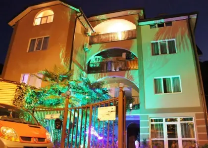 Дом, 618 м² - фото 1