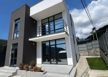 Дом, 211.6 м² - фото 1