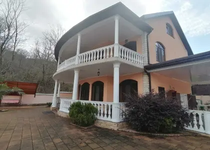 Дом, 422 м² - фото 1