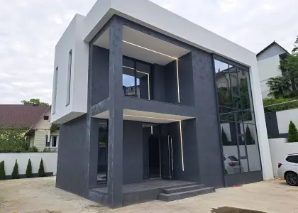 Дом, 260 м² - фото 1