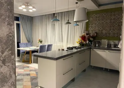 Дом, 220 м² - фото 1