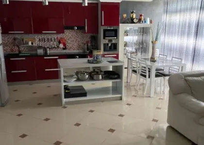 5-комнатная квартира, 180 м² - фото 1