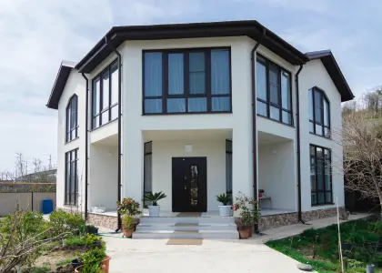 Просторный дом и молодой сад! - фото 1