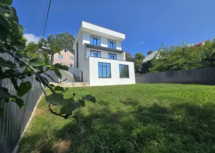 Дом, 250 м² - фото 1