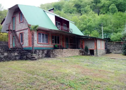 Капитальный дом из кирпича в Мацесте - фото 1