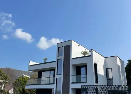 Дом, 208 м² - фото 1