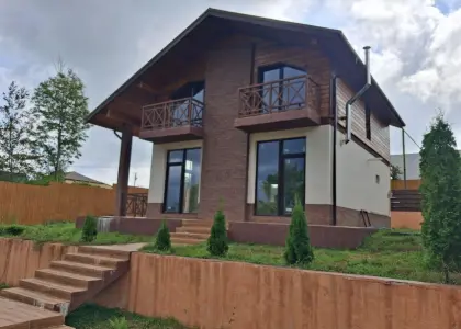 Дом в коттеджном городке, 121.7 м² - фото 1