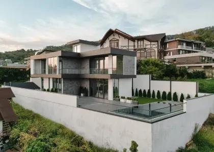 Дом, 310 м² - фото 1