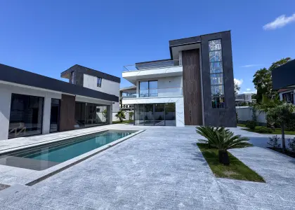 Дом, 240 м² - фото 1