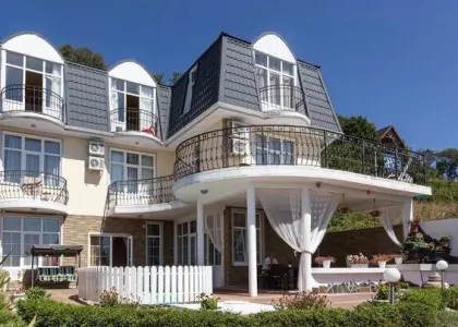 Гостиница - фото 1