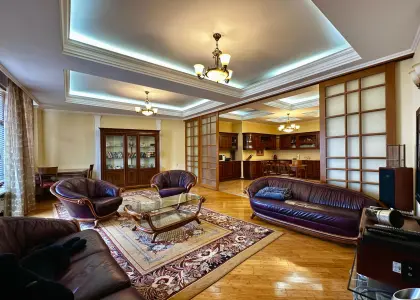 3-комнатная квартира, 171.8 м² - фото 1