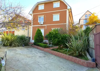 Дом, 235 м² - фото 1