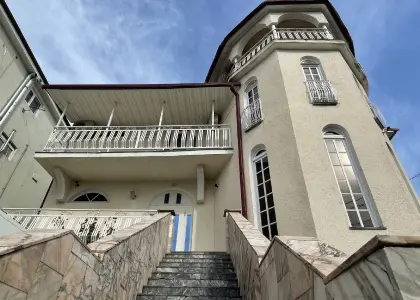 Дом, 425 м² - фото 1